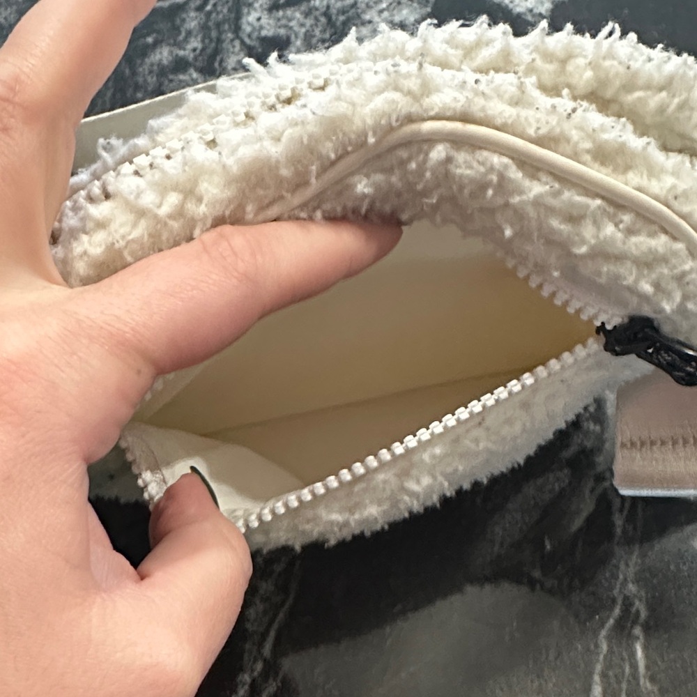 Fabletics Sherpa Crossbody Belt Bag - Picture 5 of 6